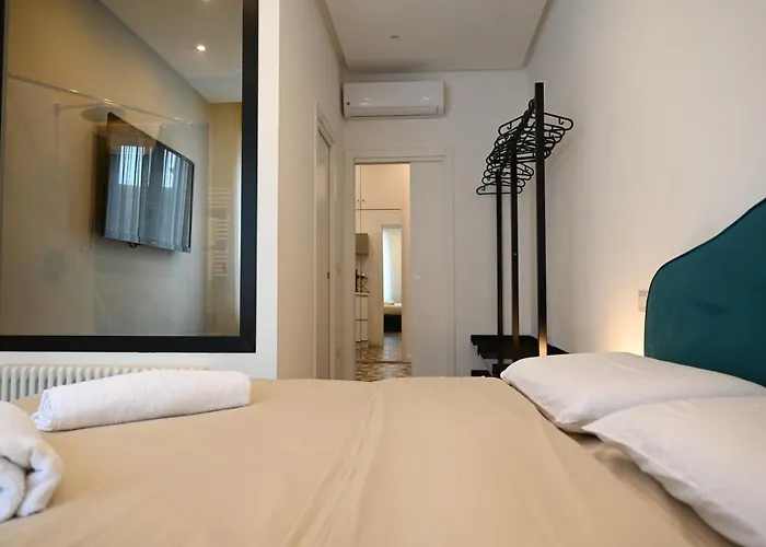 Qhouse